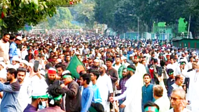 মন্ত্রী-এমপিদের নজরদারিতে প্রধানমন্ত্রী তারেক রহমান, জবাবদিহির বার্তায় রাজনৈতিক অঙ্গনে আলোচনা